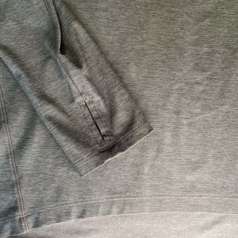 Under Armour Women's Gray Heather Long Sleeve Shirt Size L Mesh‎ Detail - Picture 4 of 10